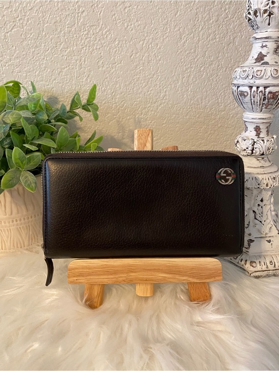 Gucci Handbags - Gucci Black Zip-Around Leather Wallet EUC.